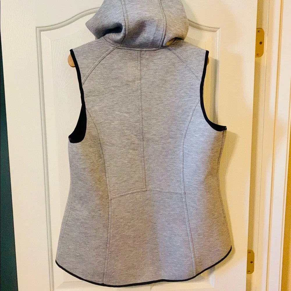 NWOT GERRY Women’s Lightweight Heather Gray Knit Vest